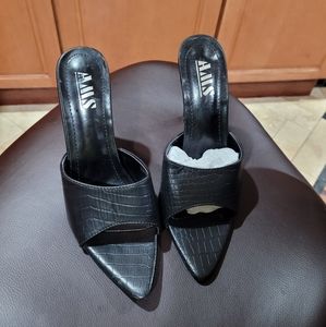 Brand new black heels